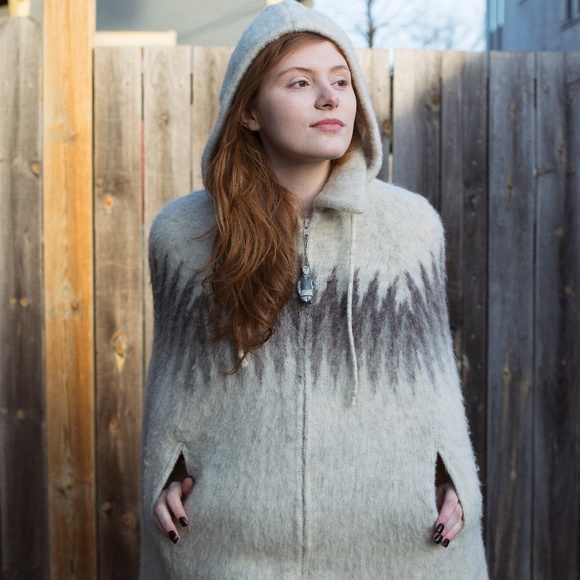 Rare 70s Vintage Tundra Cape  - 100% Virgin Wool - Picture 2 of 8